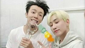 娱乐圈八卦吃瓜爆料恋爱,明星情侣甜蜜恋情曝光，甜蜜瞬间引网友热议