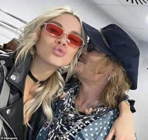 女友最新爆料德普,女友爆料细节,揭秘神秘新欢身份 第3张 女友最新爆料德普,女友爆料细节,揭秘神秘新欢身份 第3张